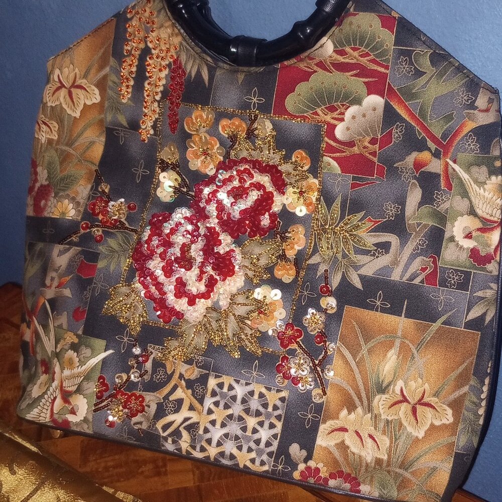 Prezzo Boutique Sequim & Beaded Floral Handbag